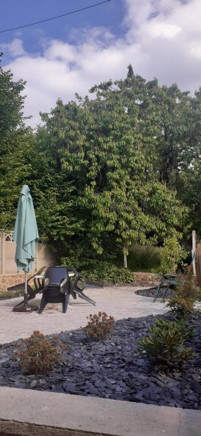 Au Lutin Pomme - Maison De Vacances Bretagne Mellé Exteriör bild