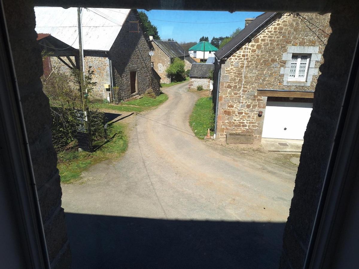 Au Lutin Pomme - Maison De Vacances Bretagne Mellé Exteriör bild