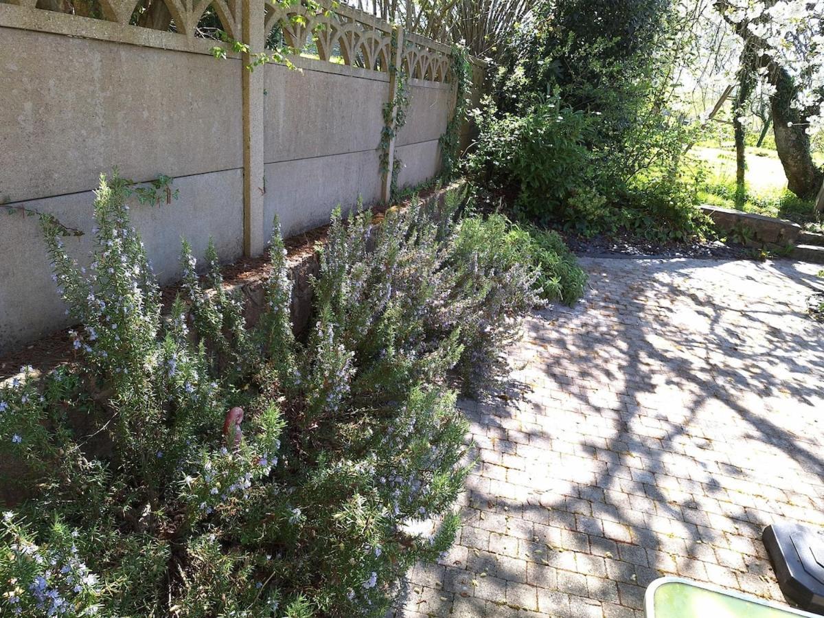 Au Lutin Pomme - Maison De Vacances Bretagne Mellé Exteriör bild